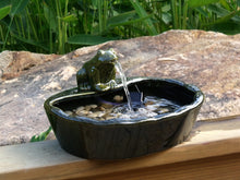 ASC Solar Powered Ceramic Green Frog Water Fountain Kit Garden Patio - Open Box